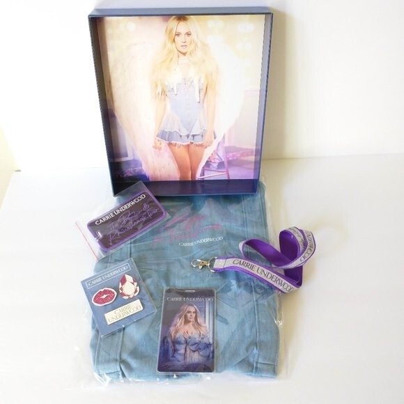 Carrie Underwood Denim & Rhinestones Tour Merch Box Set NWT Lanyard Pin Bag Tag - Picture 1 of 7